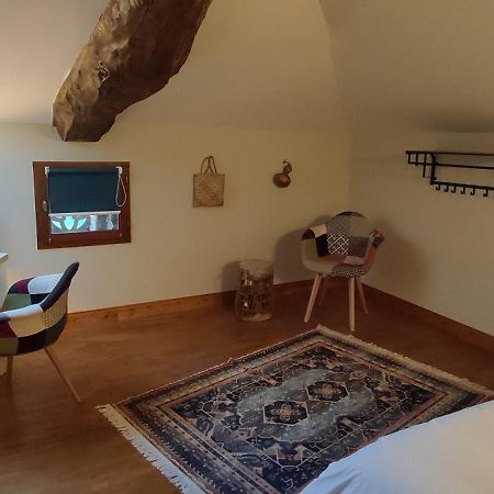 Bed and Breakfast Domaine Les Garrigues Puygaillard-de-Quercy Exterior foto