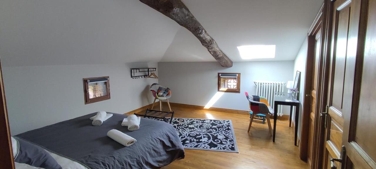 Bed and Breakfast Domaine Les Garrigues Puygaillard-de-Quercy Exterior foto