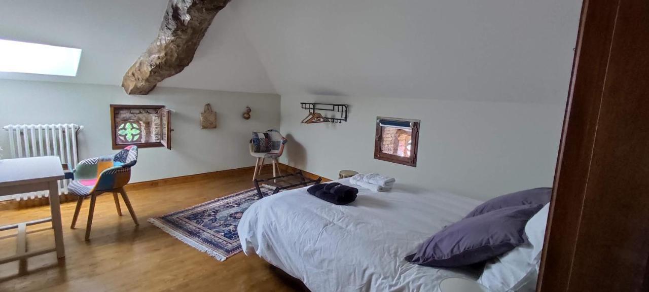 Bed and Breakfast Domaine Les Garrigues Puygaillard-de-Quercy Exterior foto