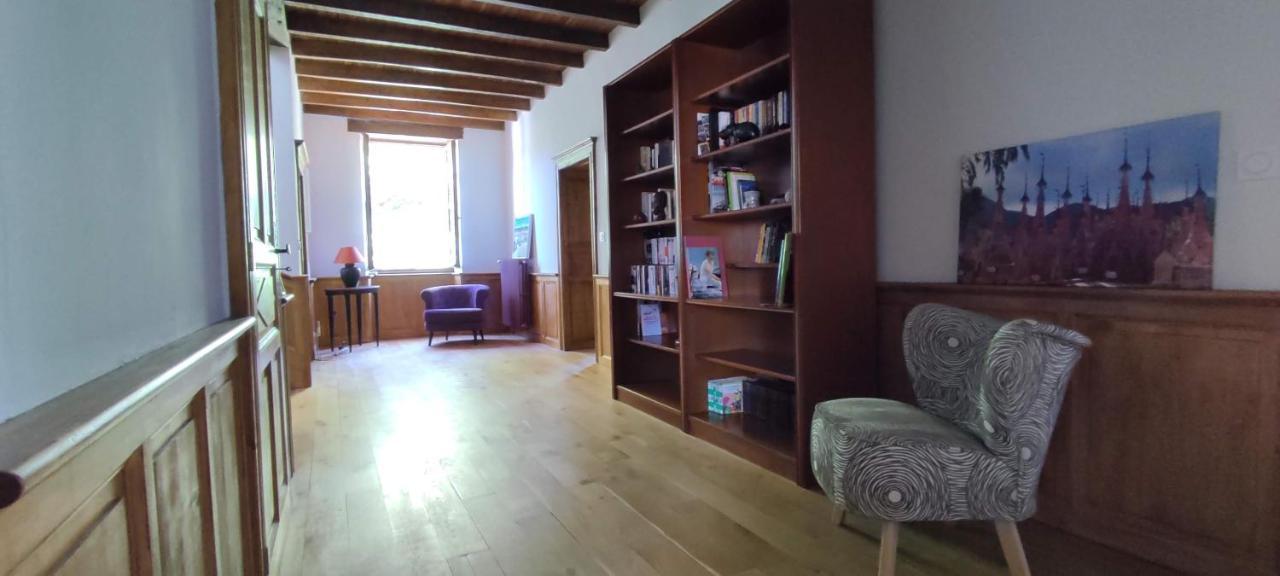 Bed and Breakfast Domaine Les Garrigues Puygaillard-de-Quercy Exterior foto