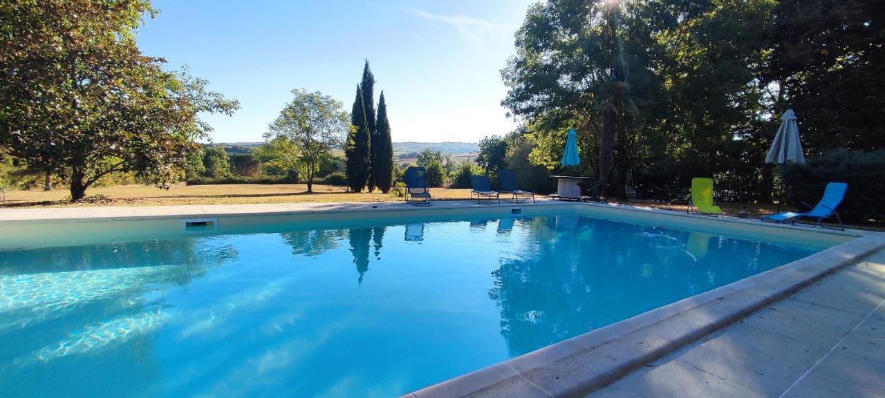 Bed and Breakfast Domaine Les Garrigues Puygaillard-de-Quercy Exterior foto